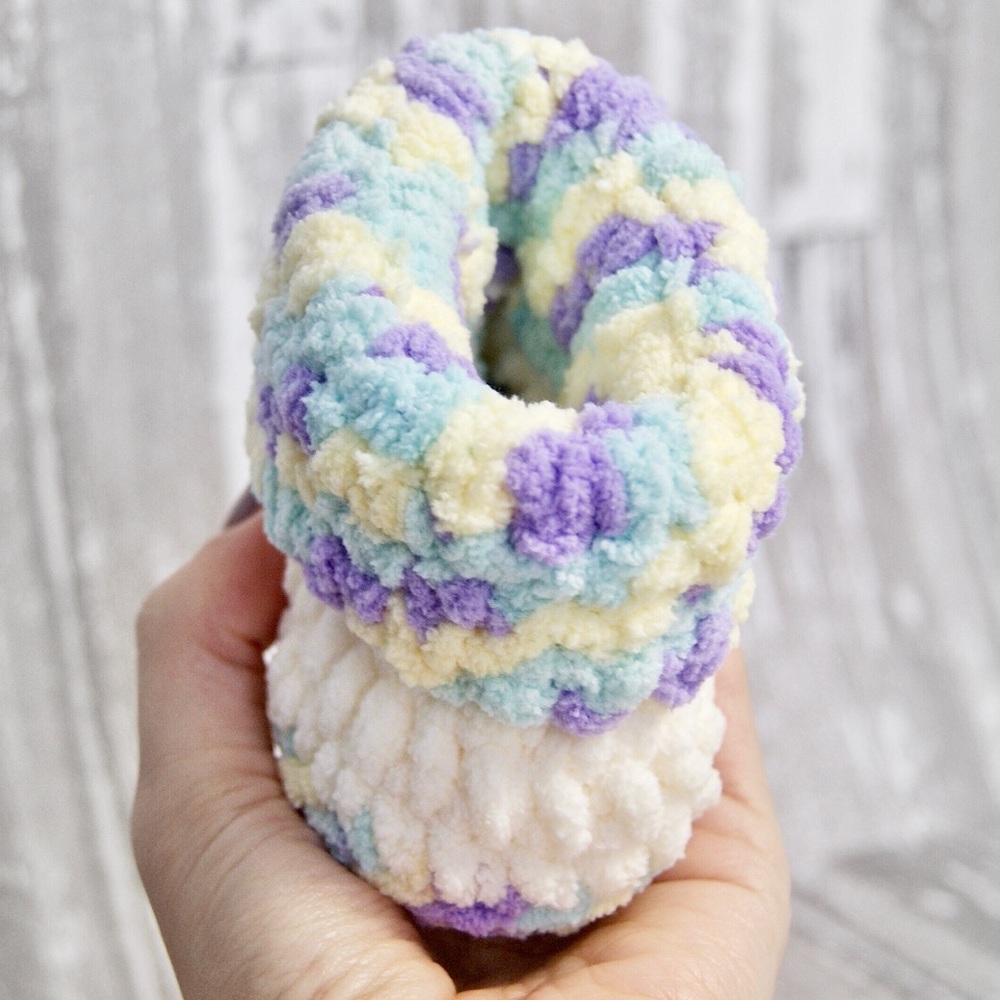 Handmade Crochet Baby Booties White/Lavender - Picture 3 of 5